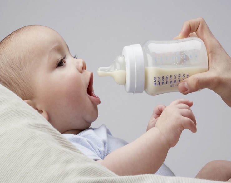 زمان مناسب از شیر گرفتن کودک